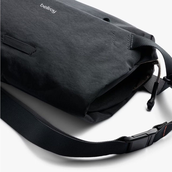 Bellroy Black Lite Unisex Sling Back - Picture 7 of 15